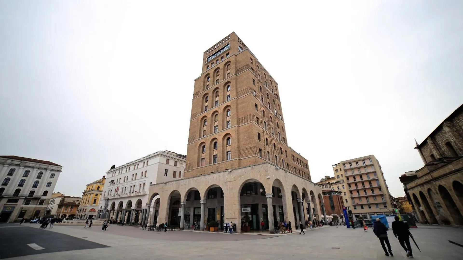 Vittoria Tre Piazze Apartments Brescia Olaszország